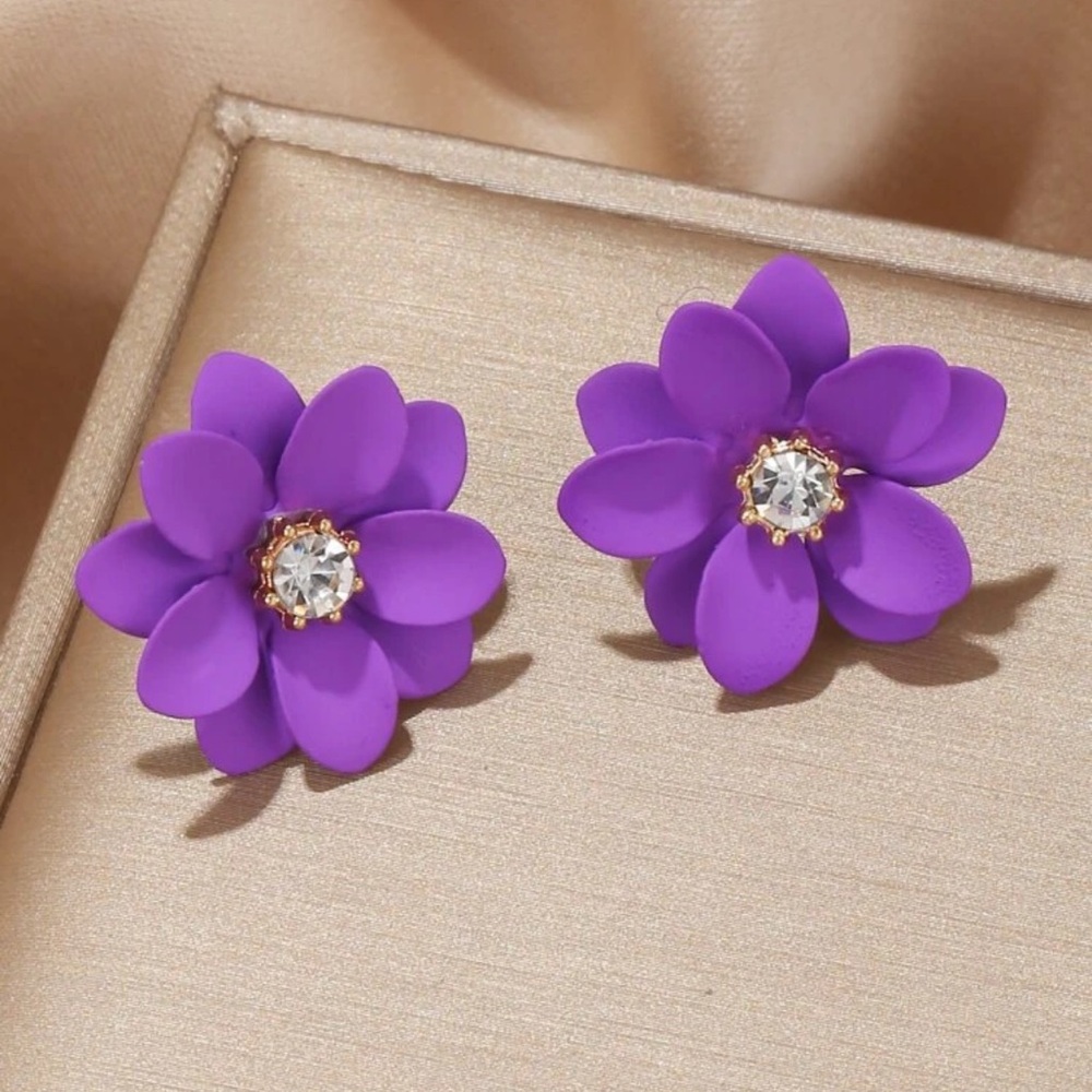 ◾️2/$25 Purple Floral Stud Earrings